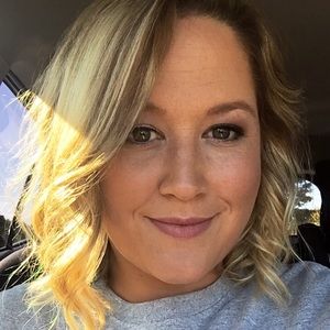 Meet your Posher, Deanna